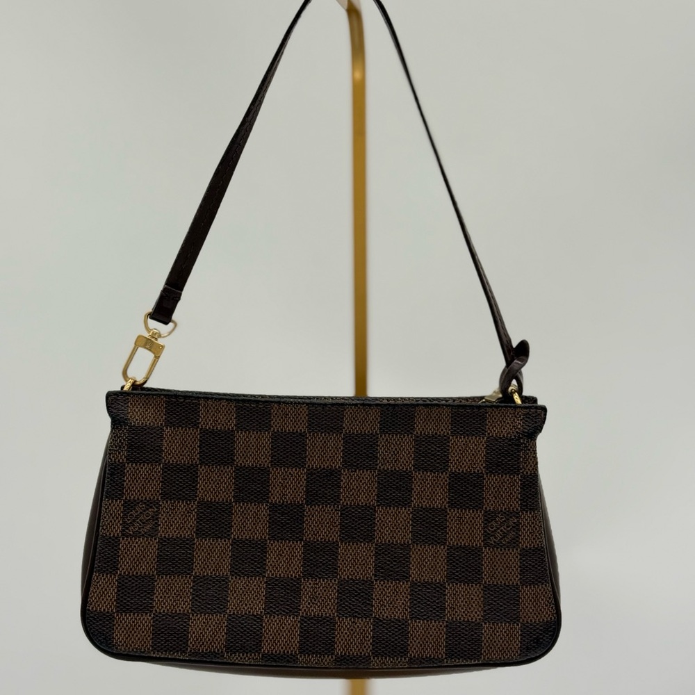 Louis Vuitton Ebene Damier Pochette